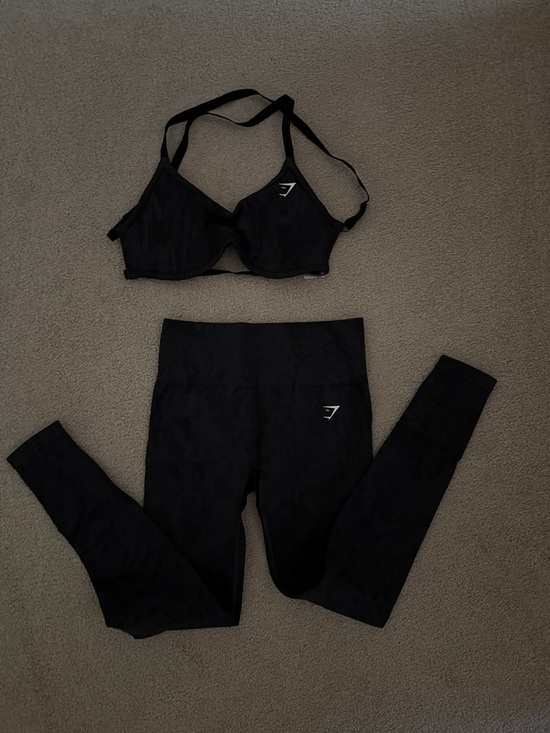 Gymshark Pants - Gymshark Black Adapt Camo Sports Bra and High-Waist Leggings Set